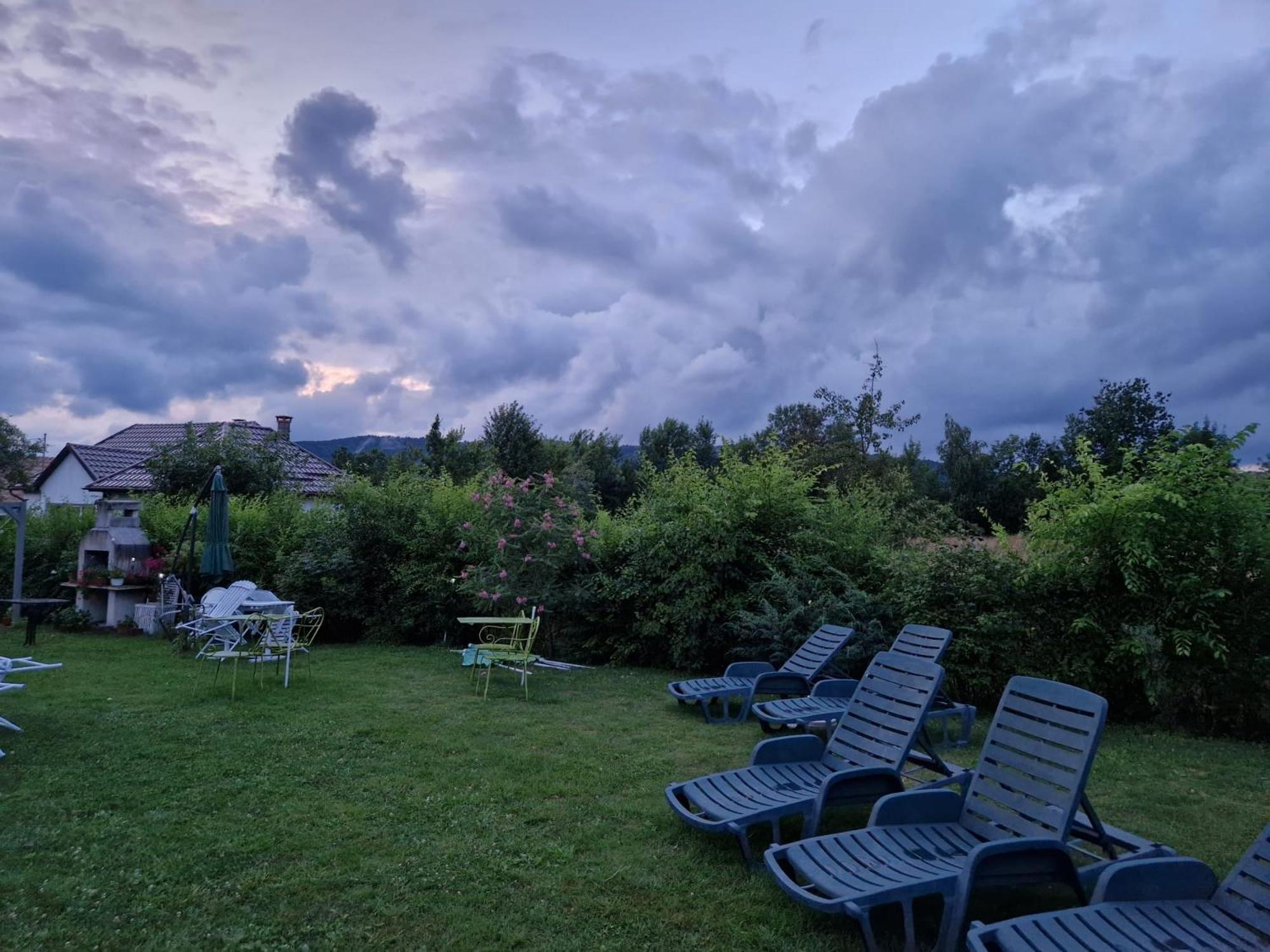 Pensiunea Poezii Alese Valea Draganului Bagian luar foto
